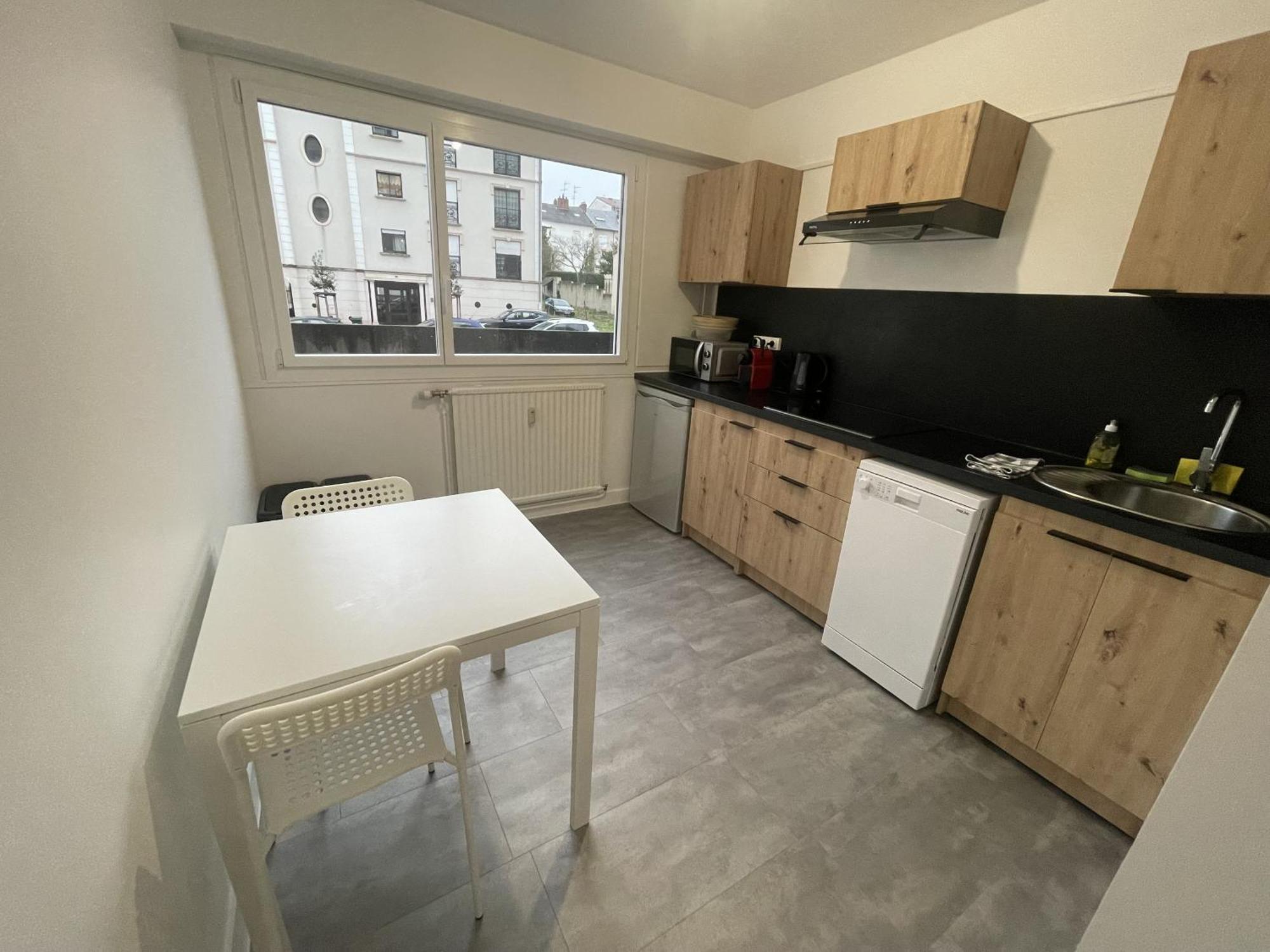 Logement Neuf A Proximite Du Centre Ville Avec Parking 里摩日 外观 照片